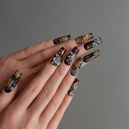 ✨ 🦂 Molten Monarch  2512091