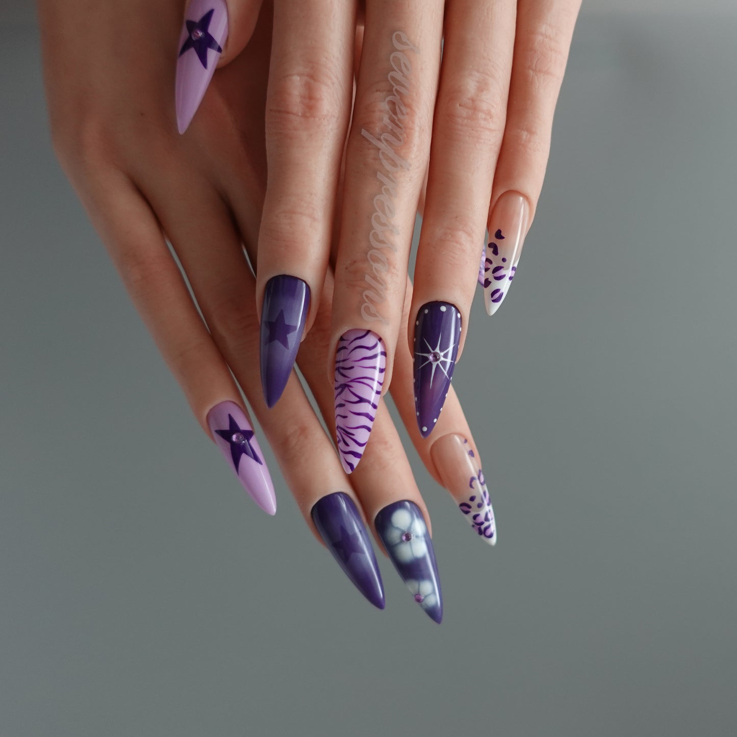 🌌 Starlit Stripes  2510238