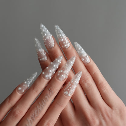 🤍 パール・フロスト・レヴェリー 2512363