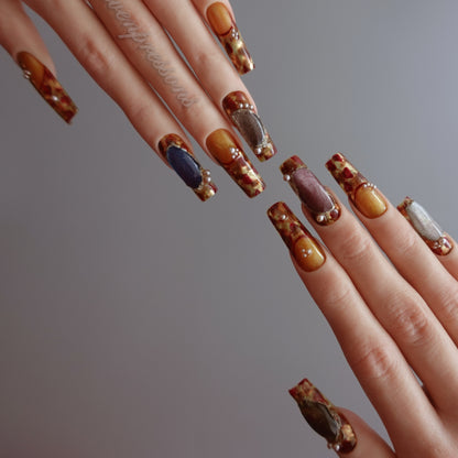 ✦ Gilded Relic Mosaic  2512105