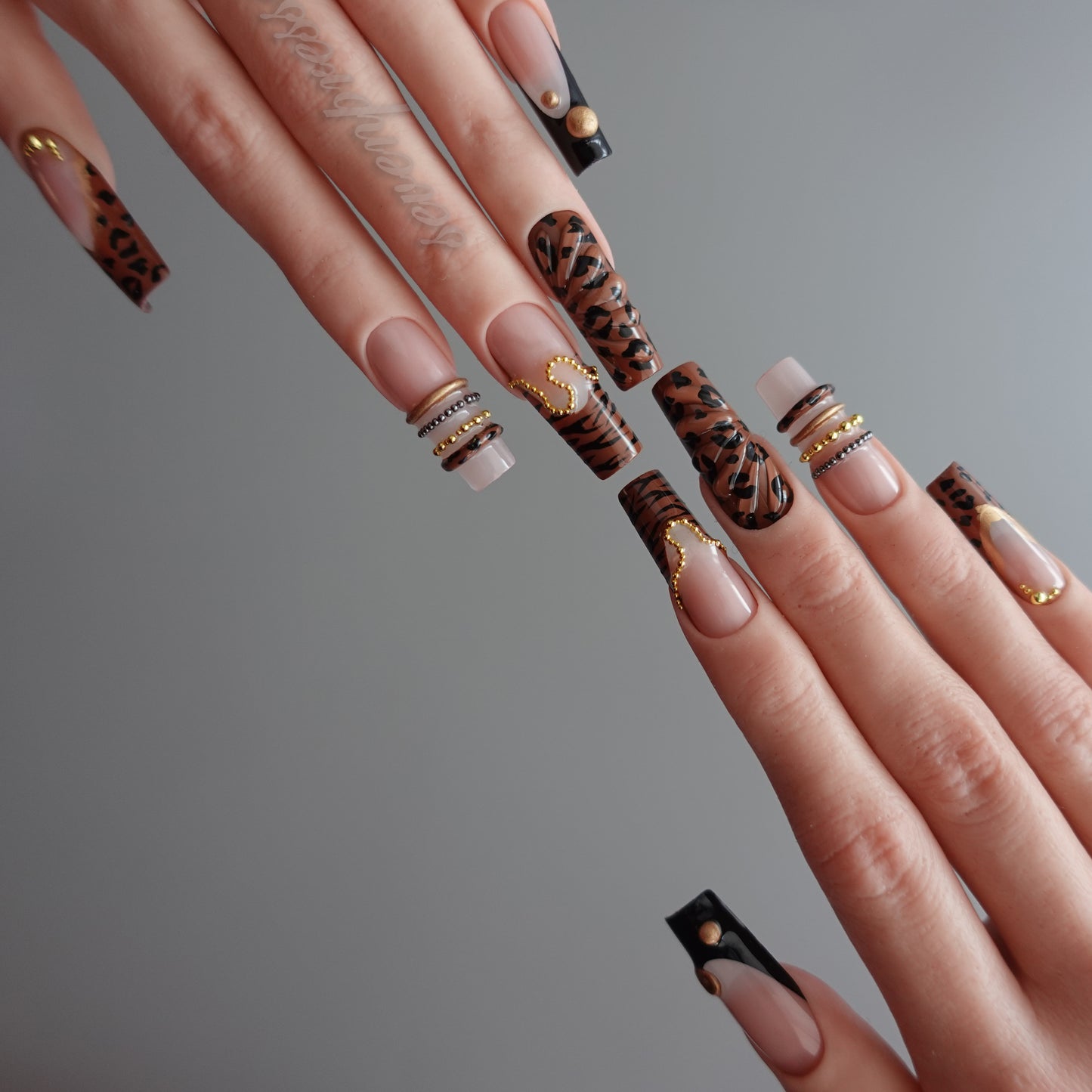 ✦ Gilded Wild Mirage   2512111