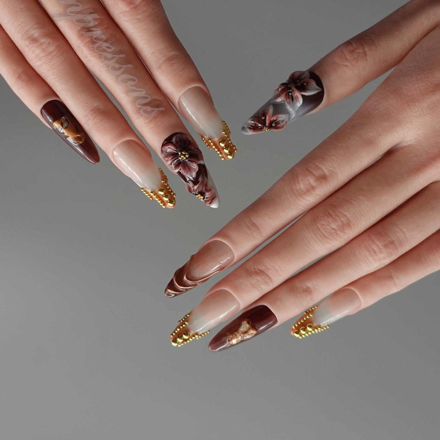 🩶 ヴェルヴェット・エンバー・ブルーム  2512306