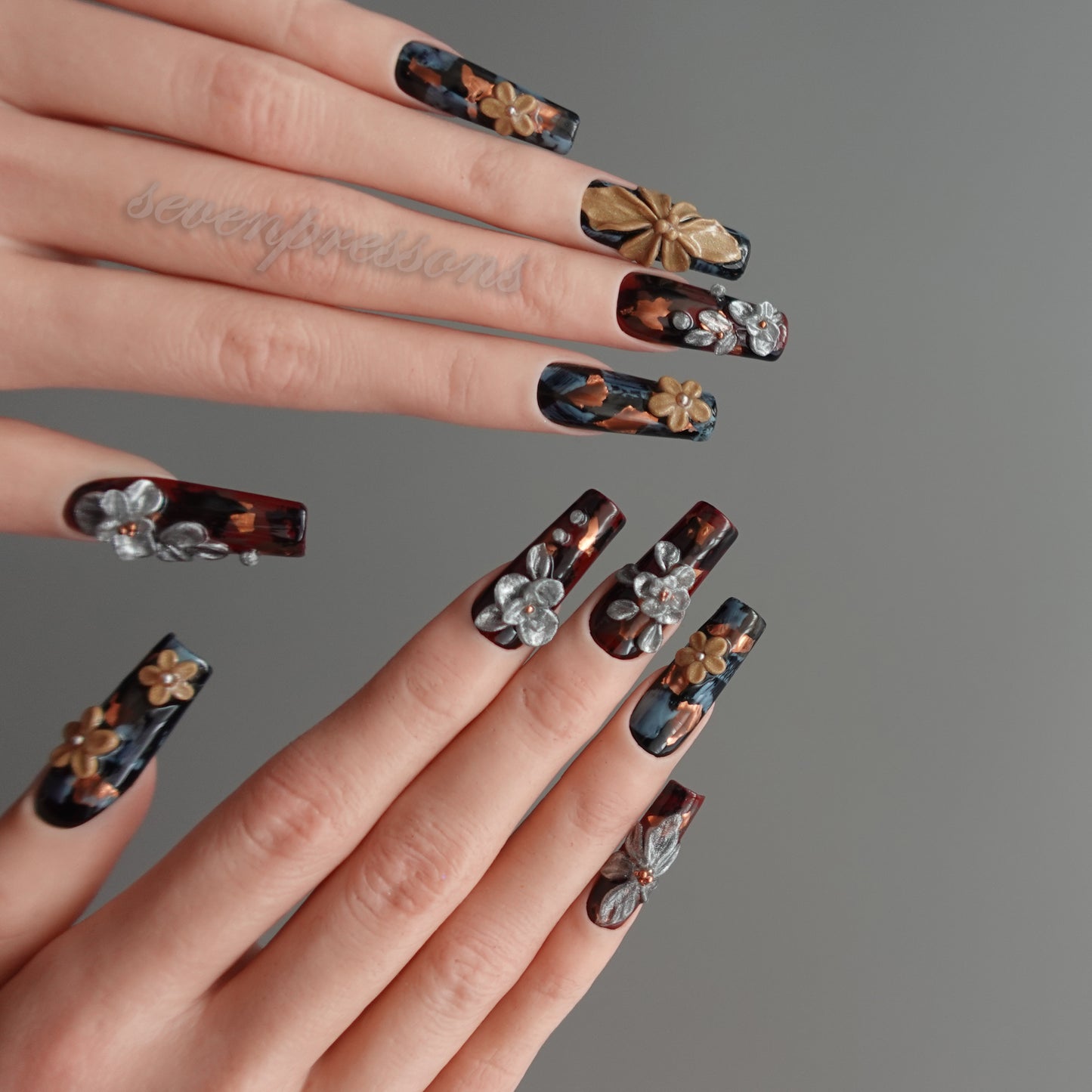 ✨ 🦂 Molten Monarch  2512091