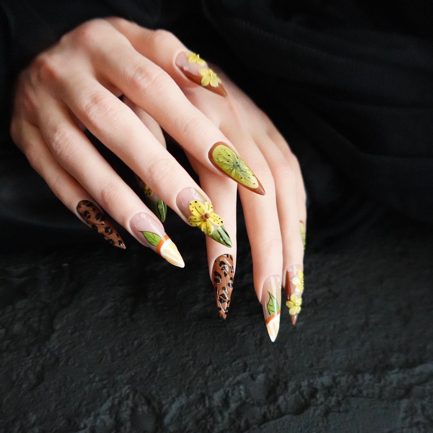 🐆 Tigerlily Savanna  2509275