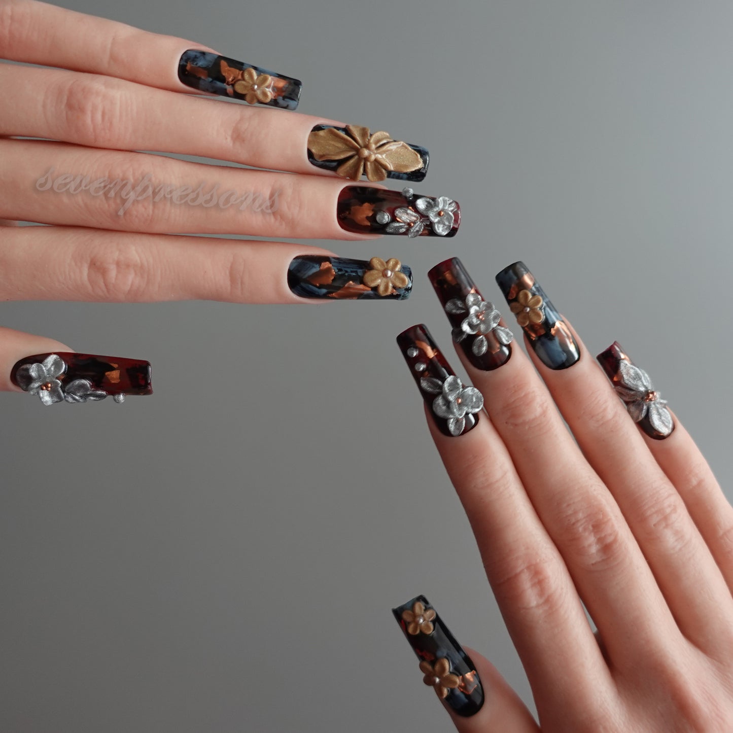 ✨ 🦂 Molten Monarch  2512091