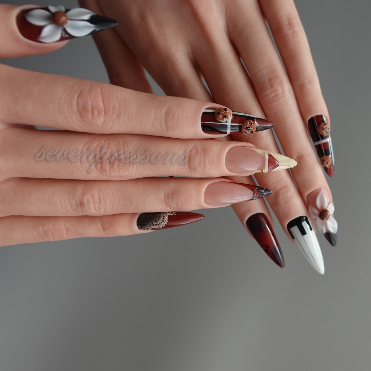 🕯️ Crimson Lace Nocturne  2512242