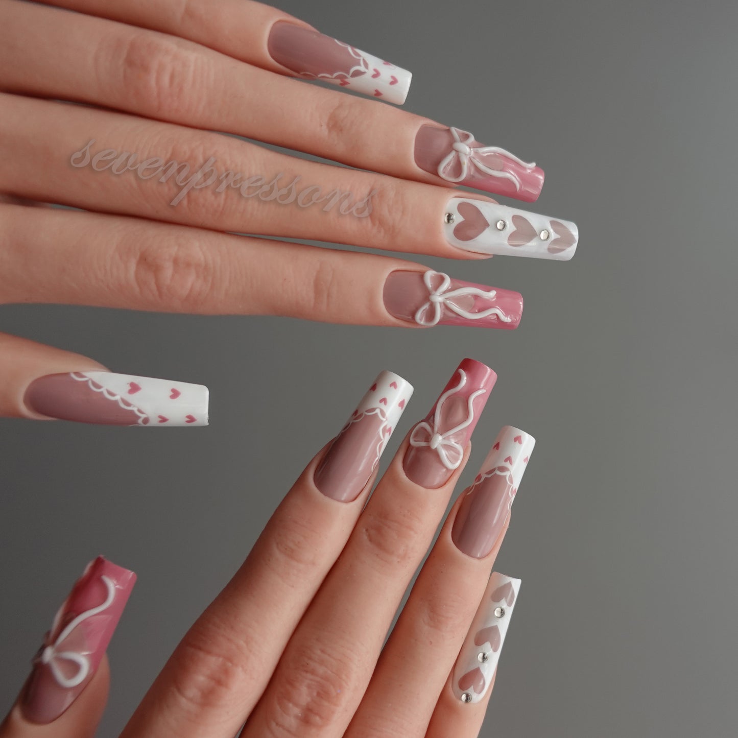 🎀 Ribboned Heart Serenade  2512096