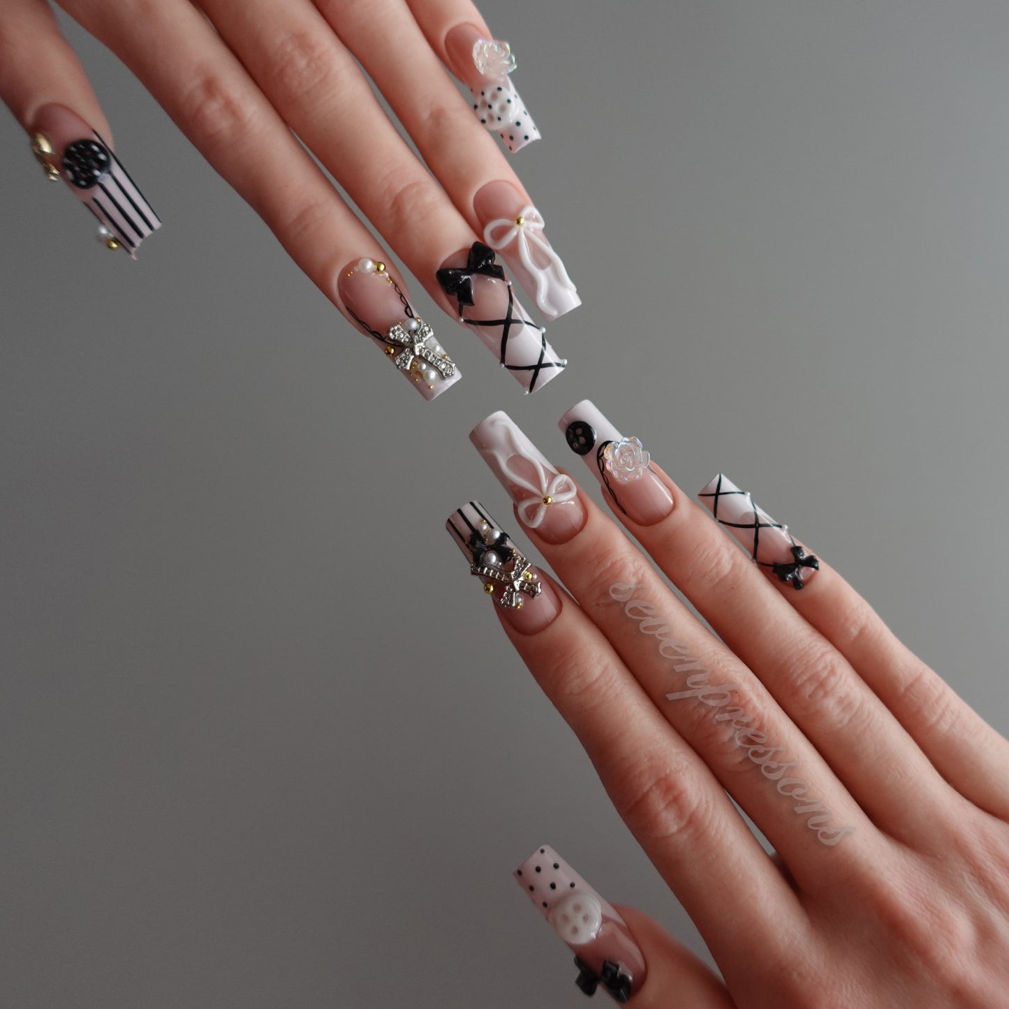 🎀 Midnight Dollhouse 2511288