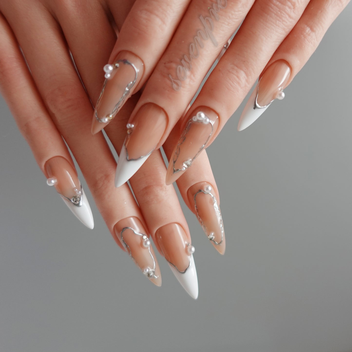 🤍 Ivory Mirage  2510257