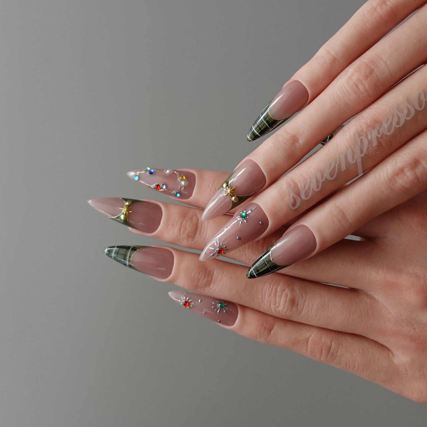 💎 プラッド・ジェム・アフェア 2512164