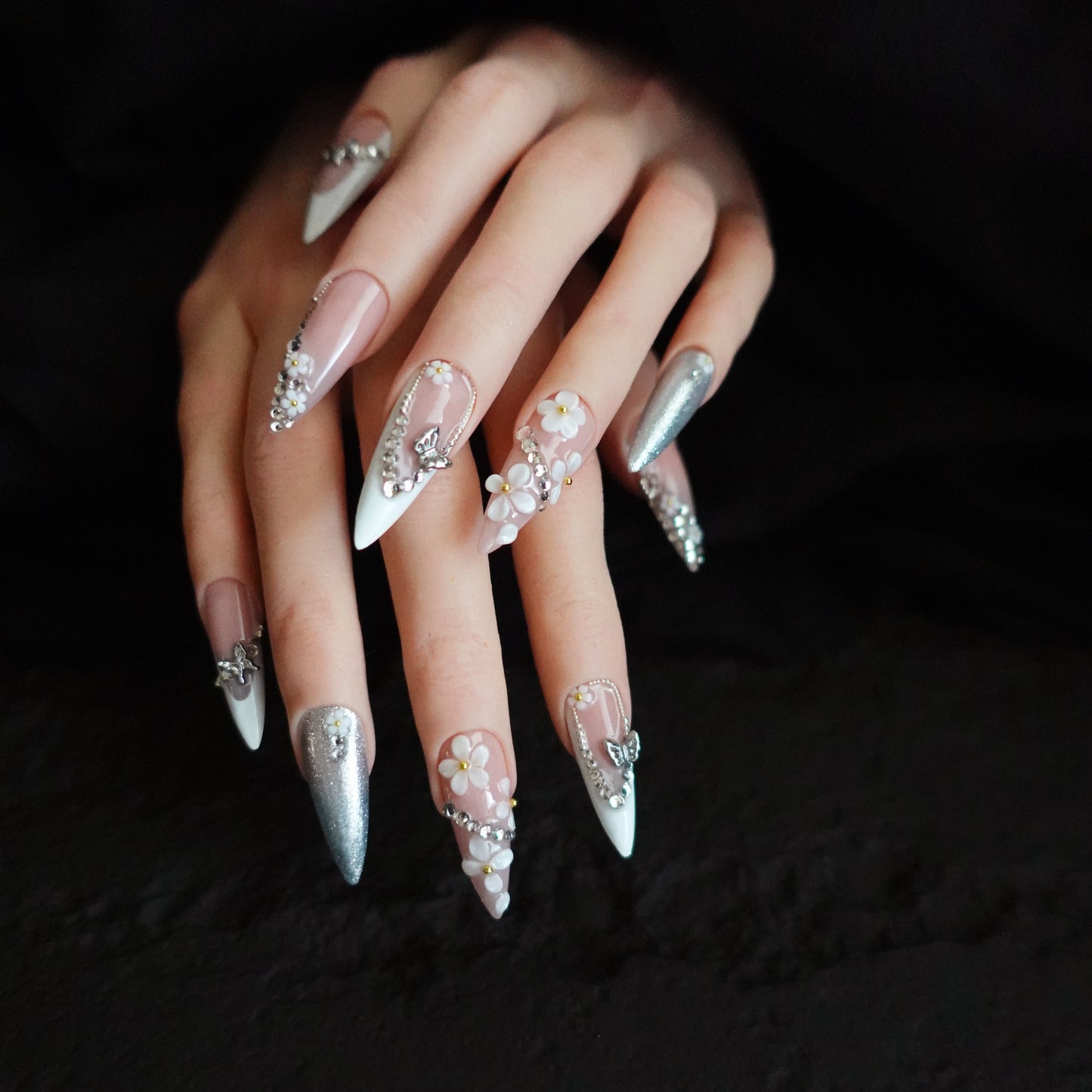 🕊️ Starlit Veil  2509295