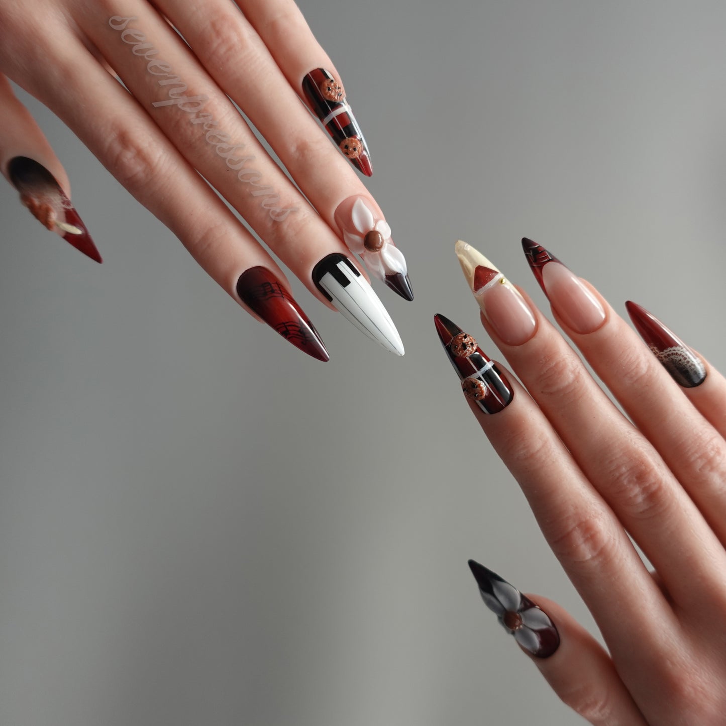 🕯️ Crimson Lace Nocturne  2512242