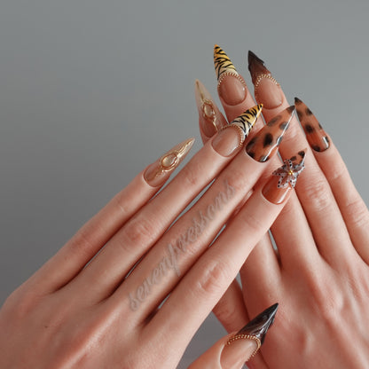 🩶 Savage Bloom  2510261