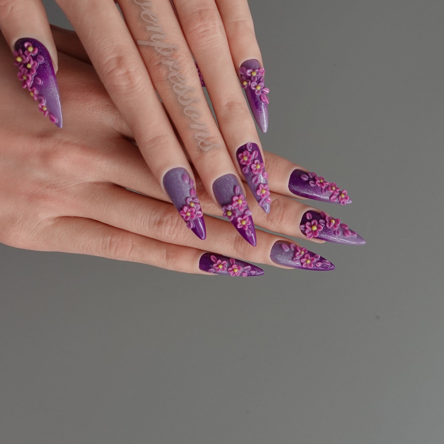 🌸 Violet Bloom Reverie   2512316