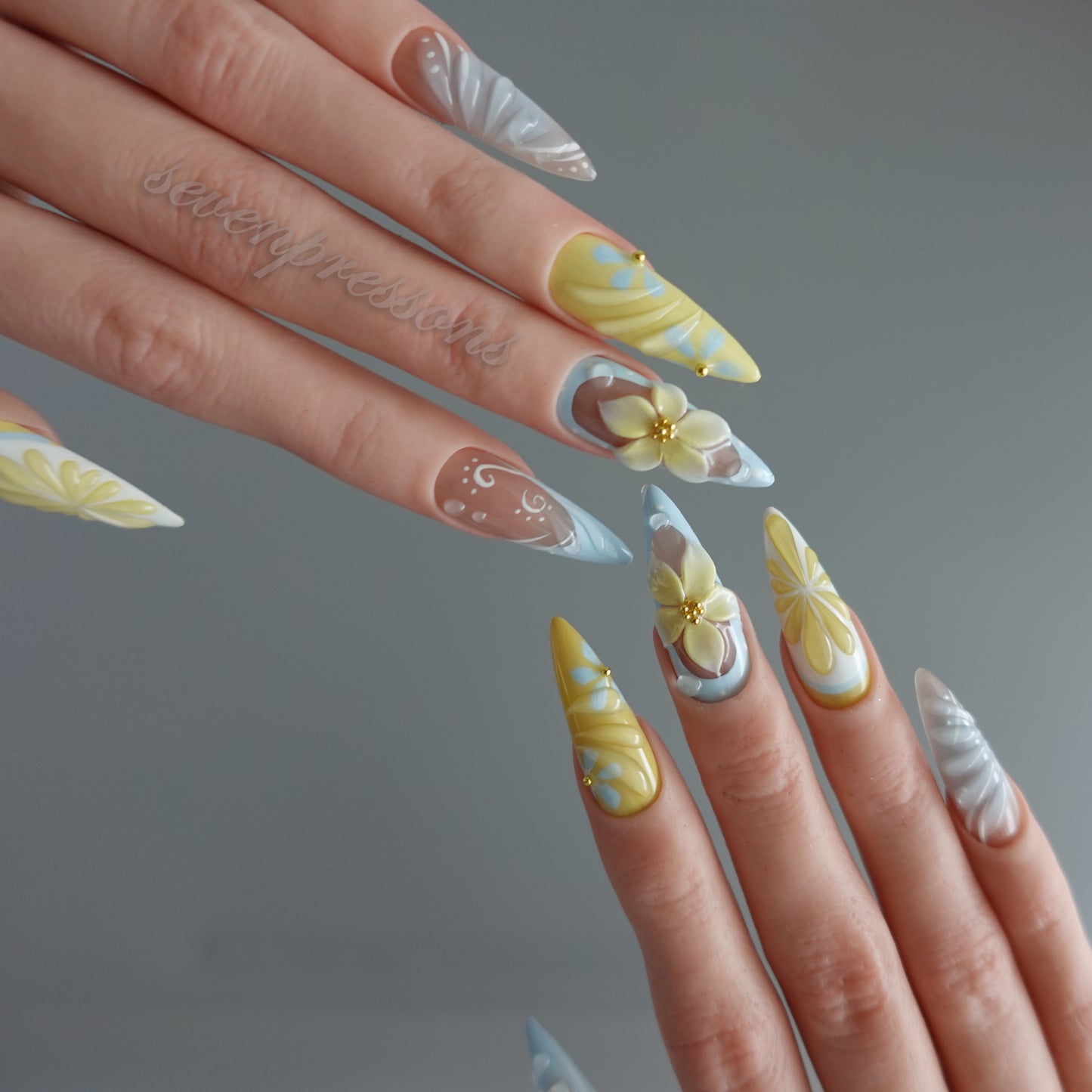 🌼 Sunlit Petal Waltz  2510225