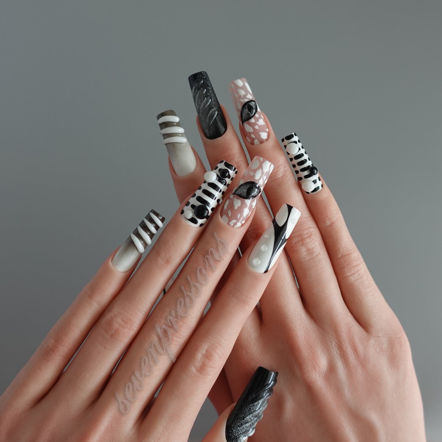 🖤 Midnight Reflex — 3D Vision Nails  2510231