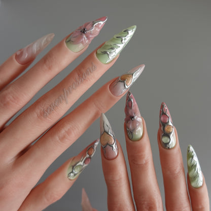 🌸 Molten Bloom  2510172