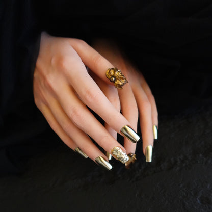 ✨ Product Name: Gilded Petal 2505204