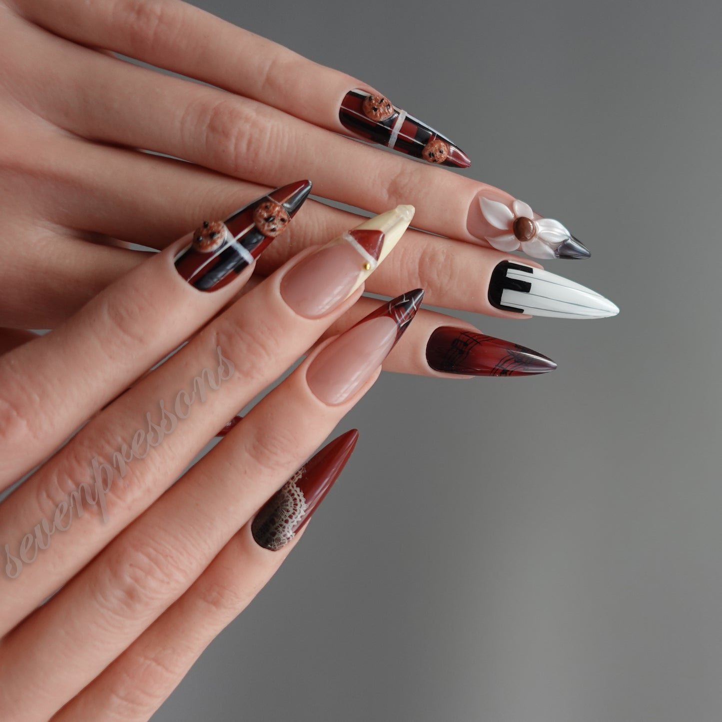 🕯️ Crimson Lace Nocturne  2512242