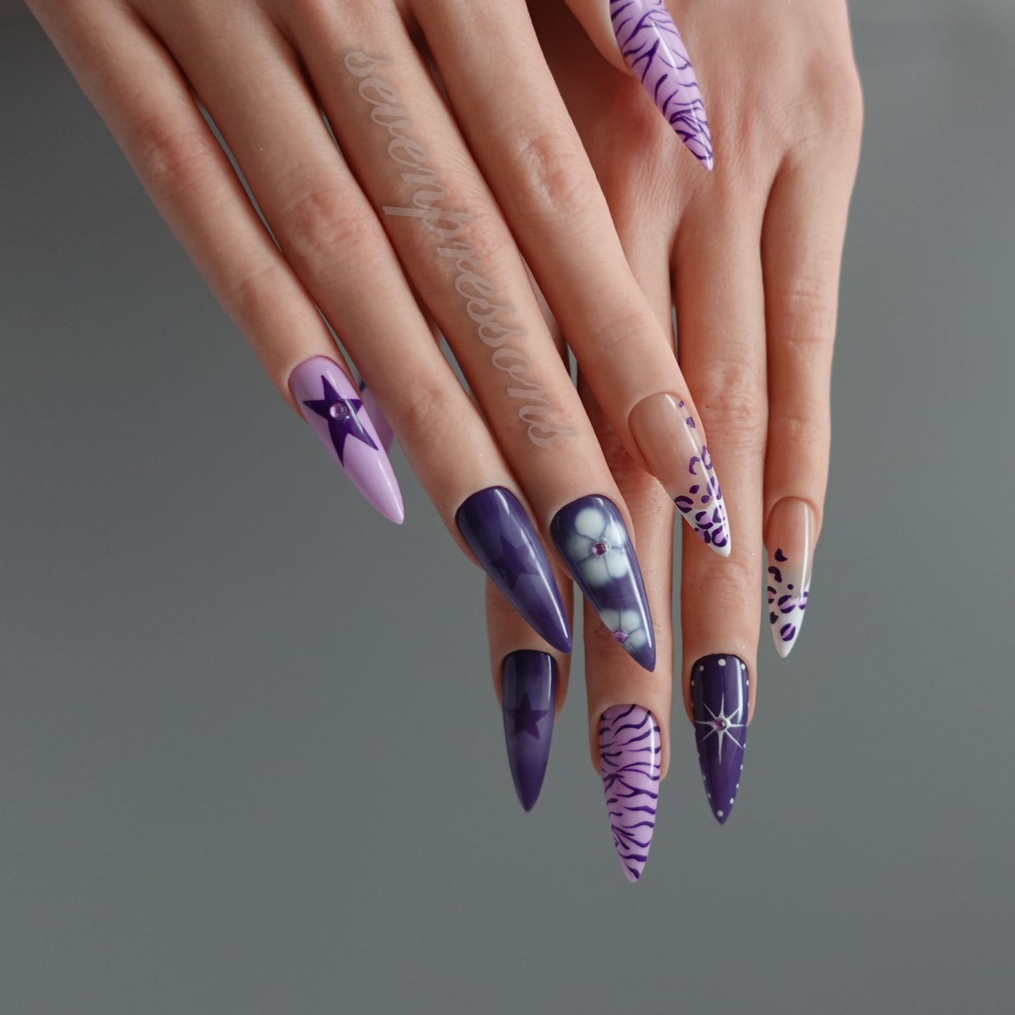 🌌 Starlit Stripes  2510238