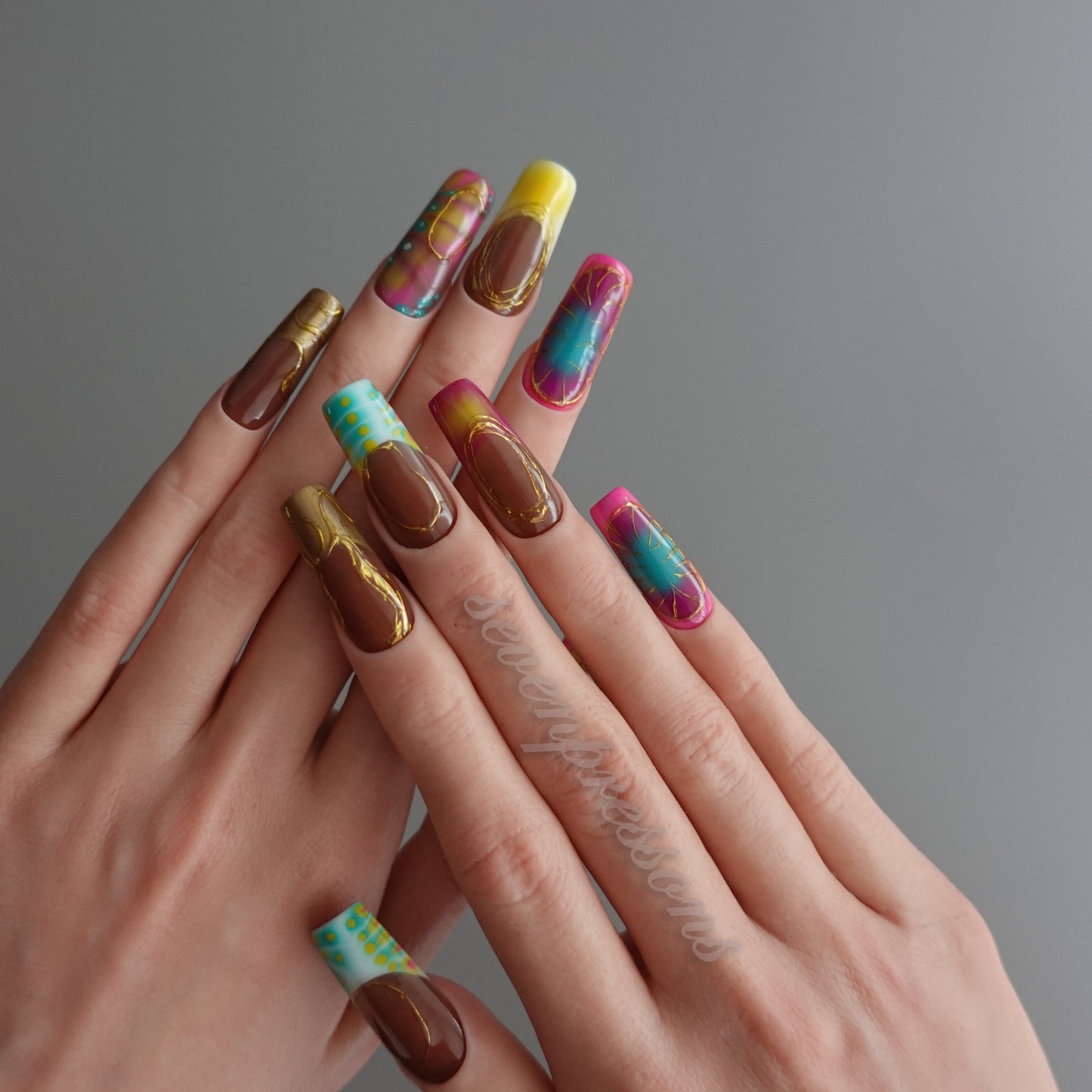 🌈 Chromatic Mirage   2512092