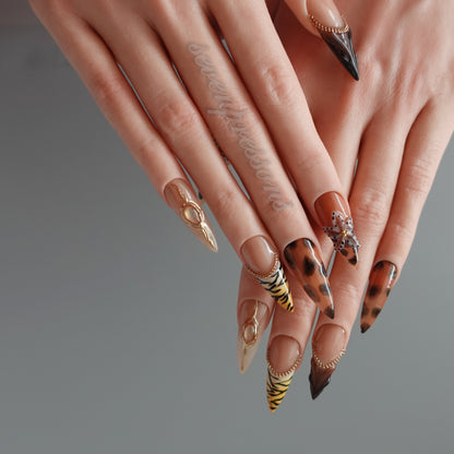 🩶 Savage Bloom  2510261