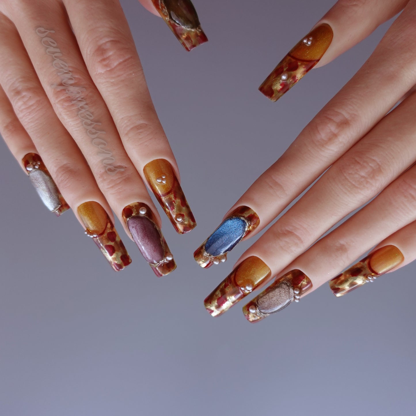 ✦ Gilded Relic Mosaic  2512105