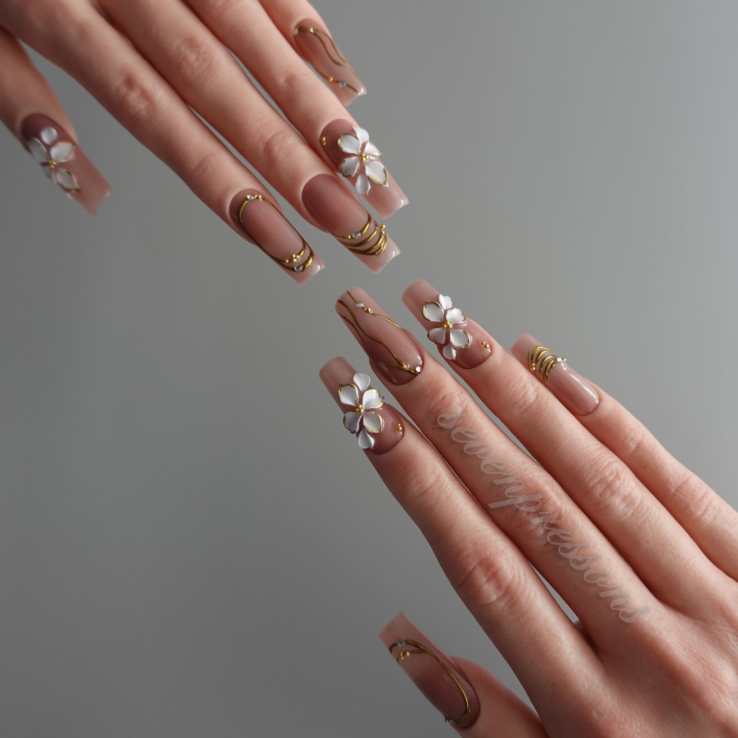 🤍 Ivory Bloom Elegance   2601302