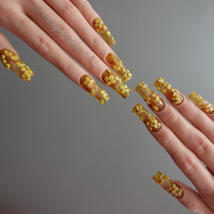 🌼 Golden Bloom Cascade  2512093