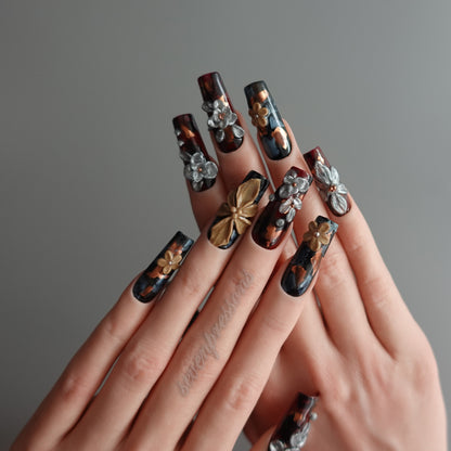 ✨ 🦂 Molten Monarch  2512091