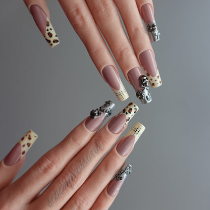 🦋 Desert Mirage Charm  2512103