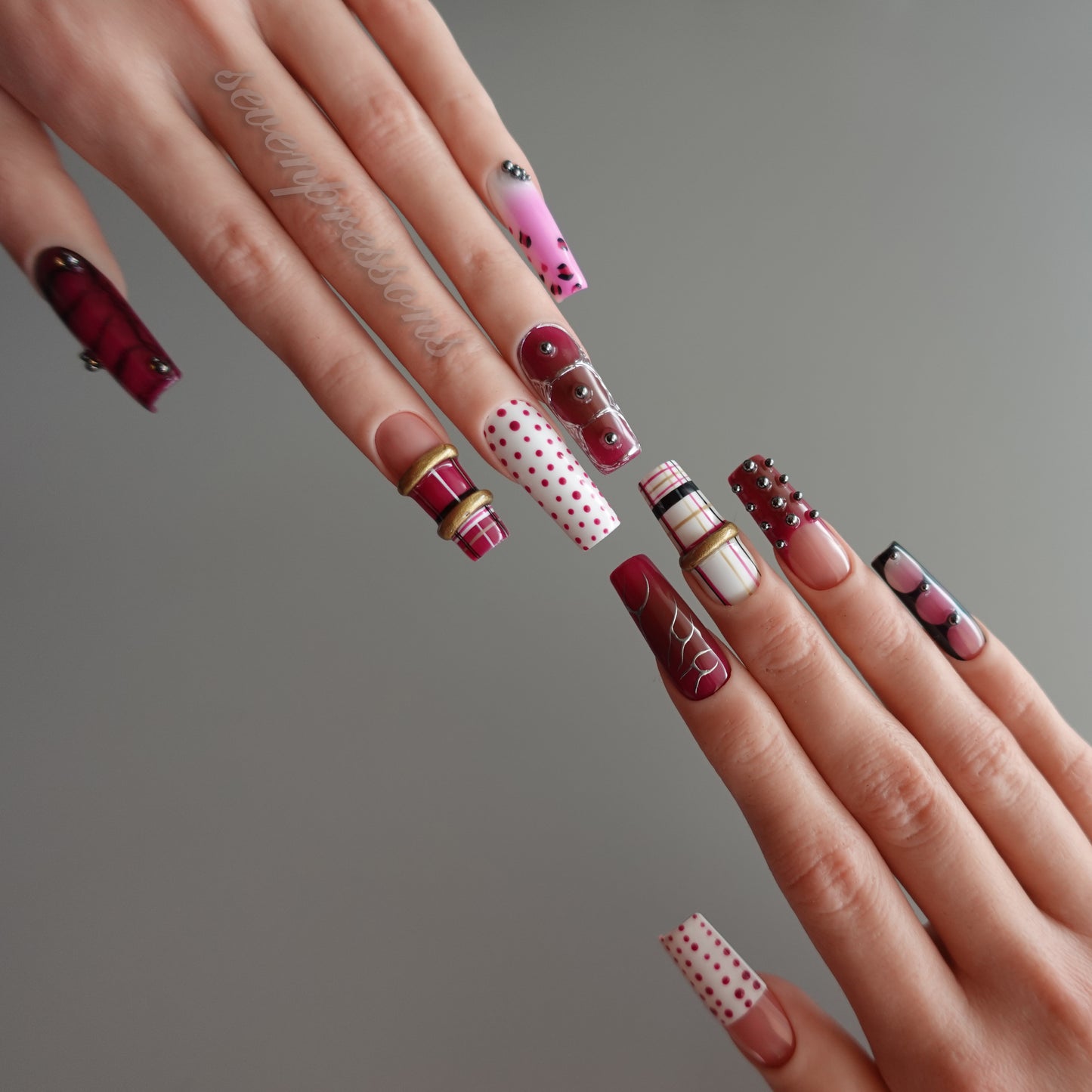 🍒 Berry Mosaic Muse   2511284