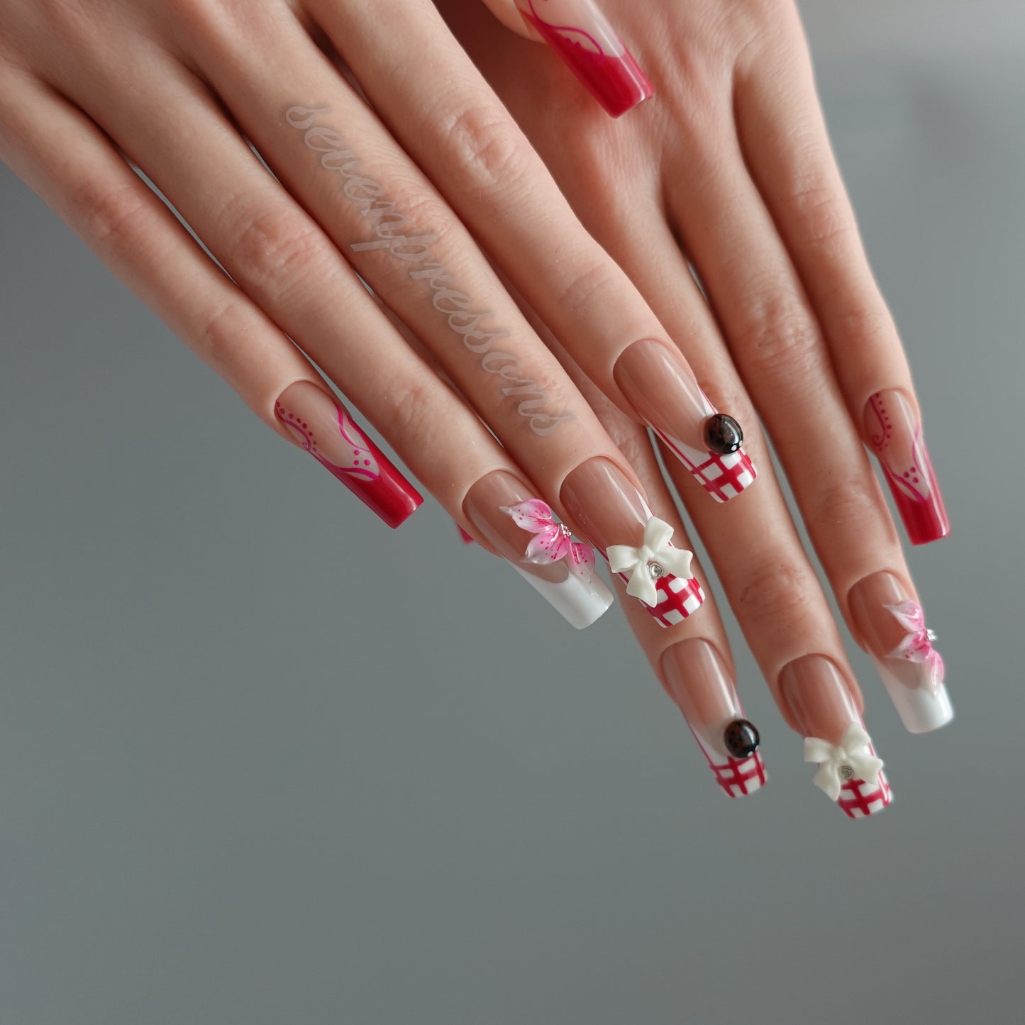 🎀 Strawberry Picnic  2510228