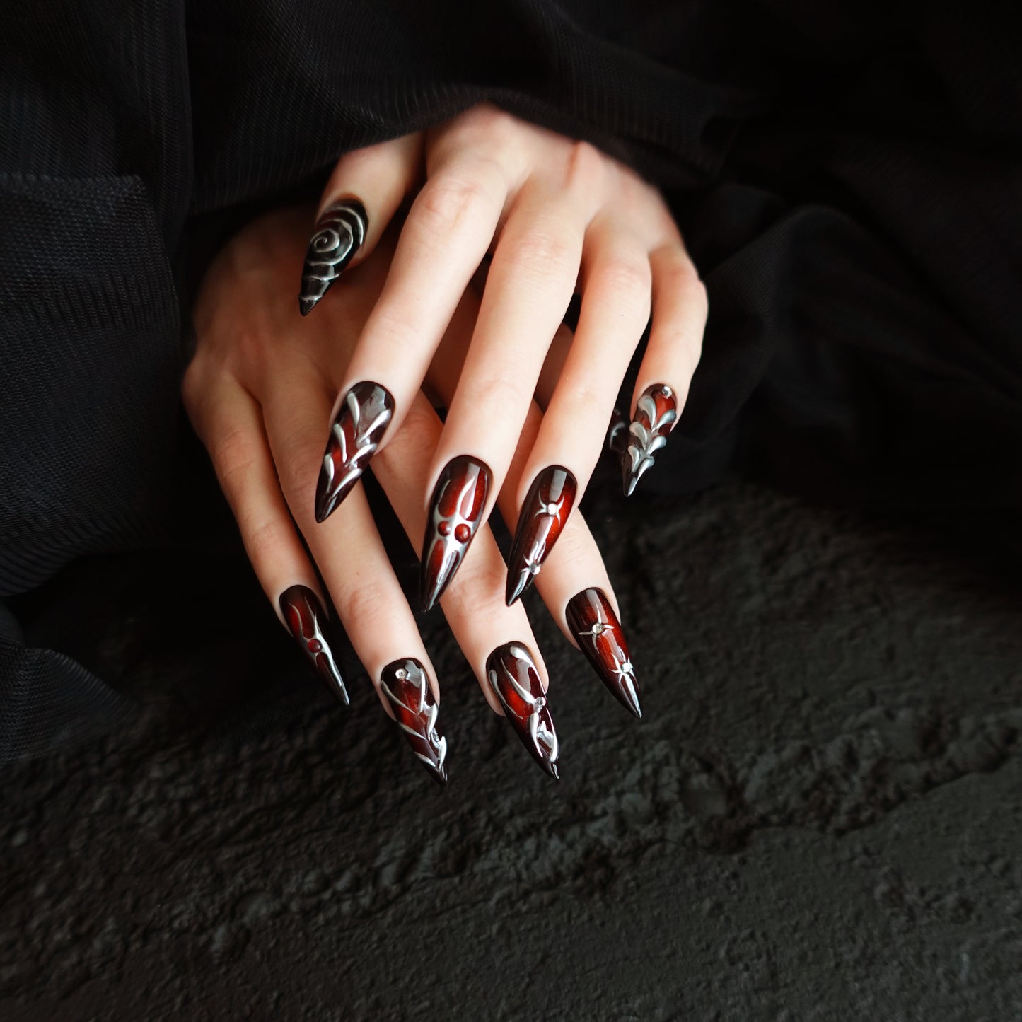 🗡️ Crimson Relic  2509282