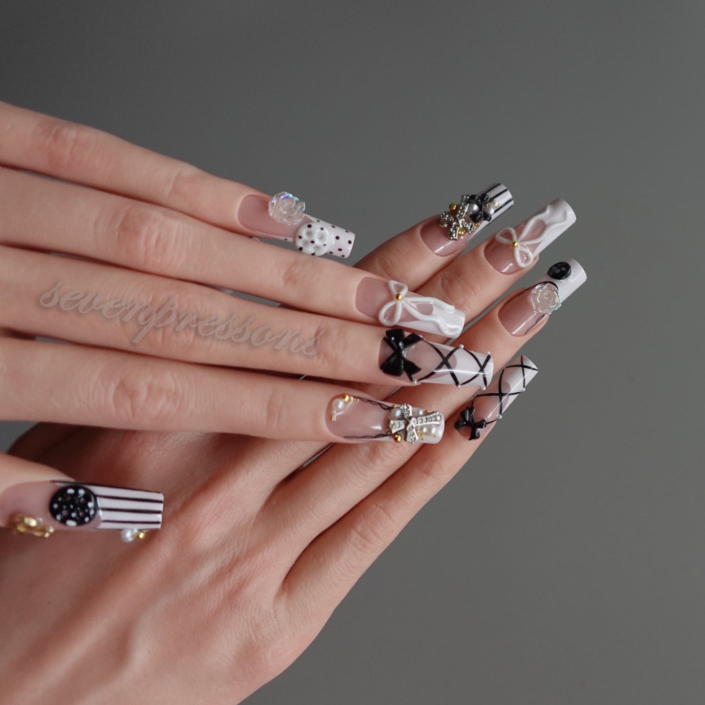 🎀 Midnight Dollhouse 2511288