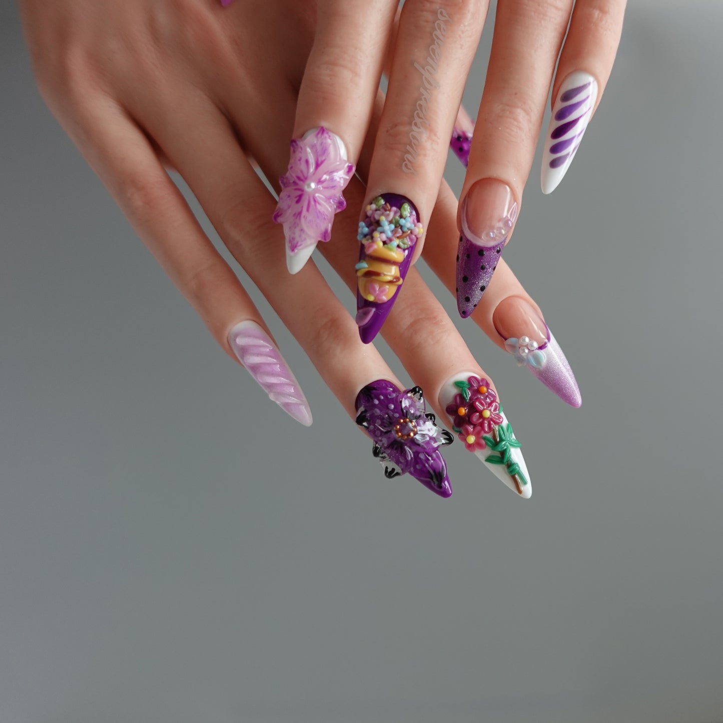 🌸 Enchanted Violet Garden  2510223