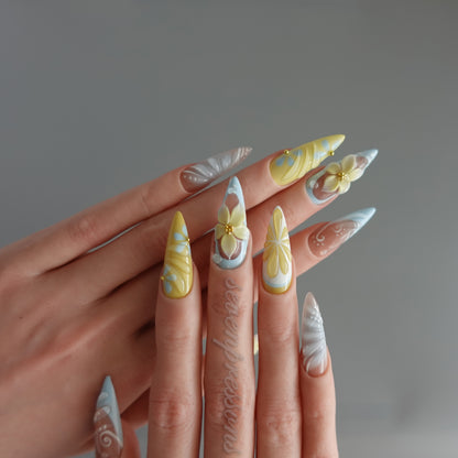 🌼 Sunlit Petal Waltz  2510225