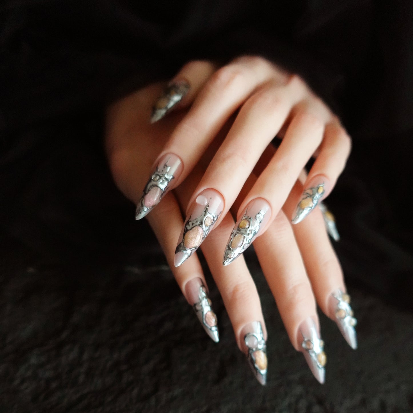 🪞 Argent Reliquary  2509289