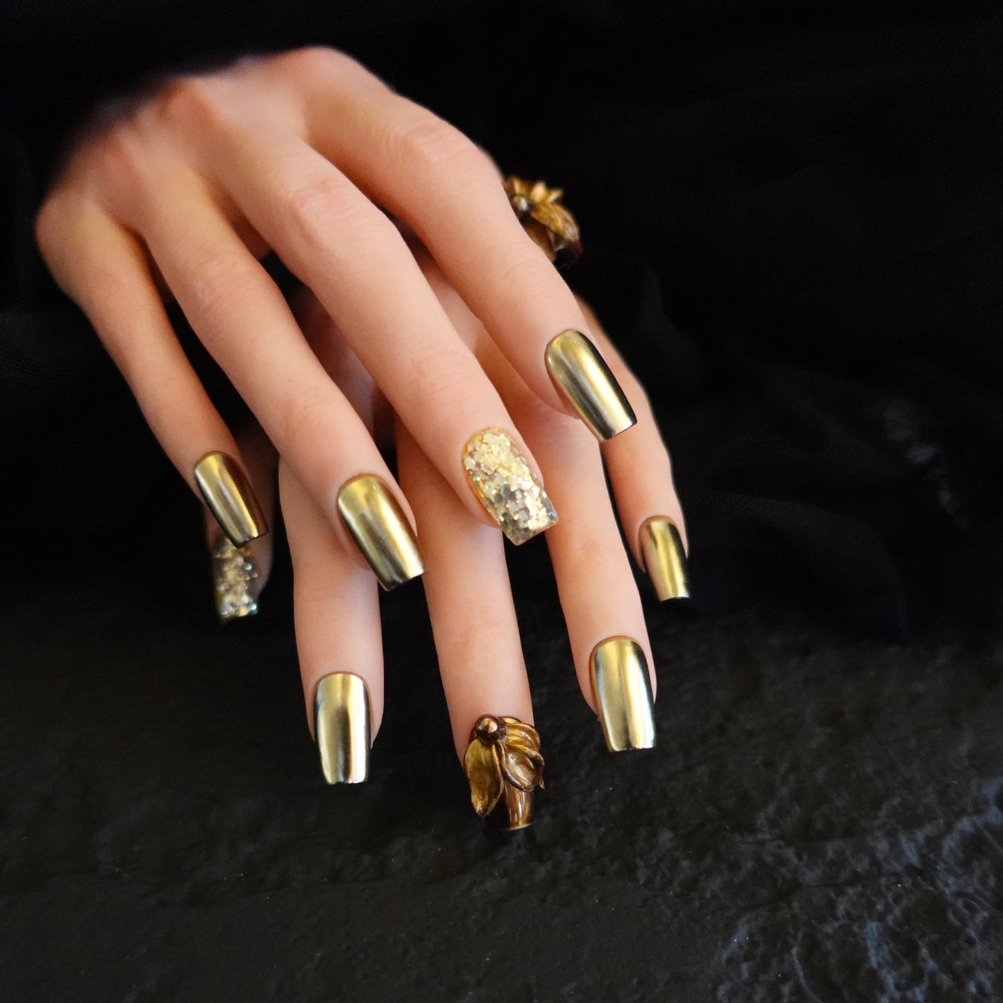 ✨ Product Name: Gilded Petal 2505204