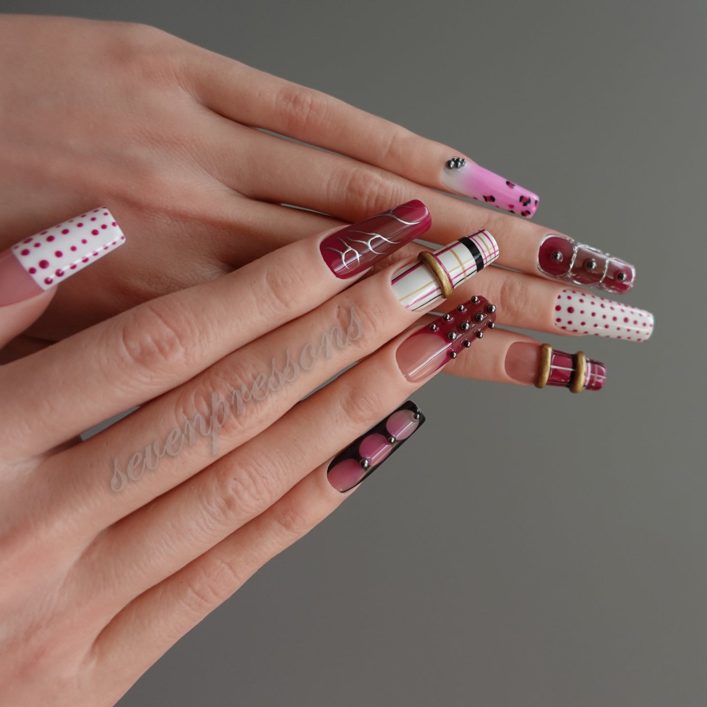 🍒 Berry Mosaic Muse   2511284