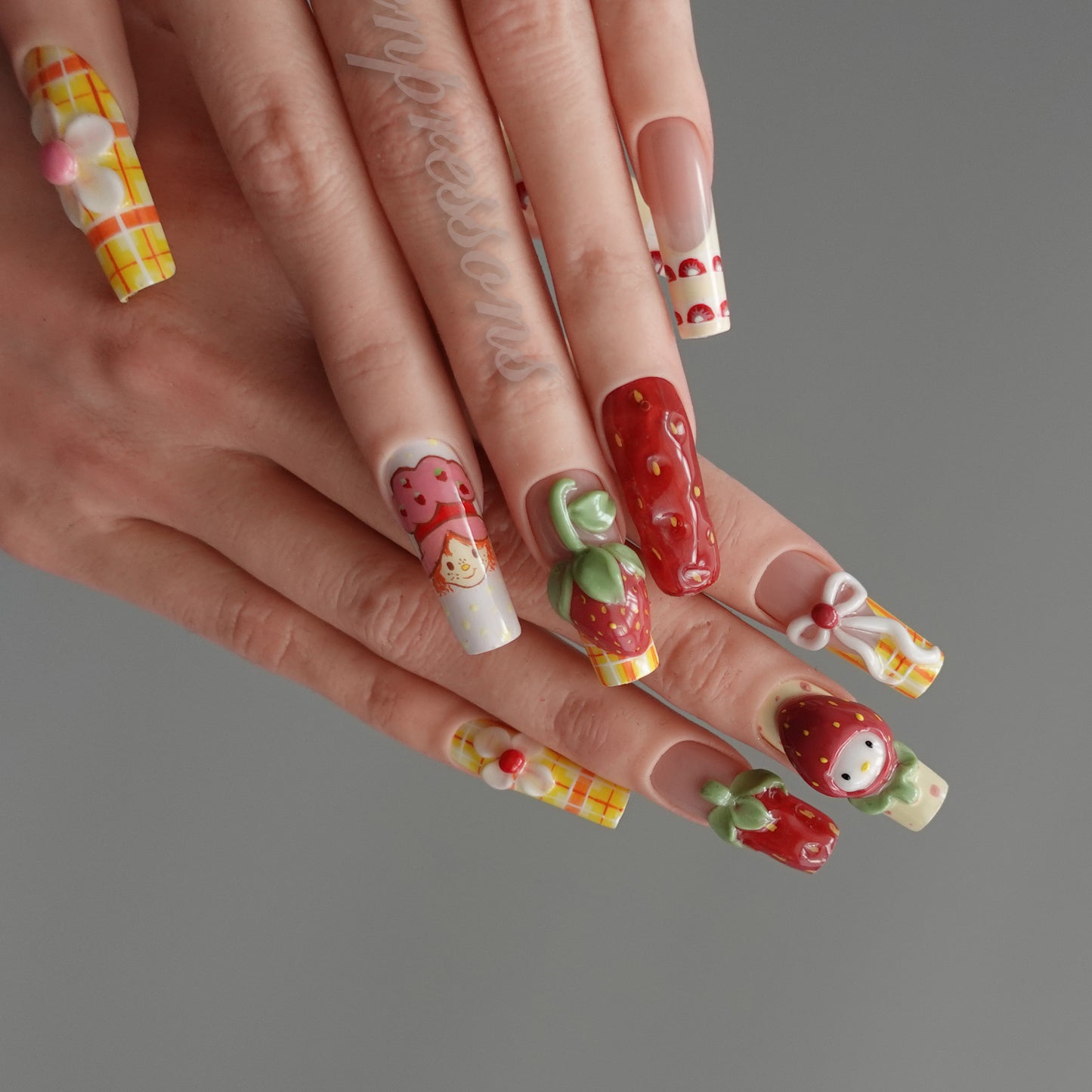 🍓 Strawberry Picnic Doll   2512240