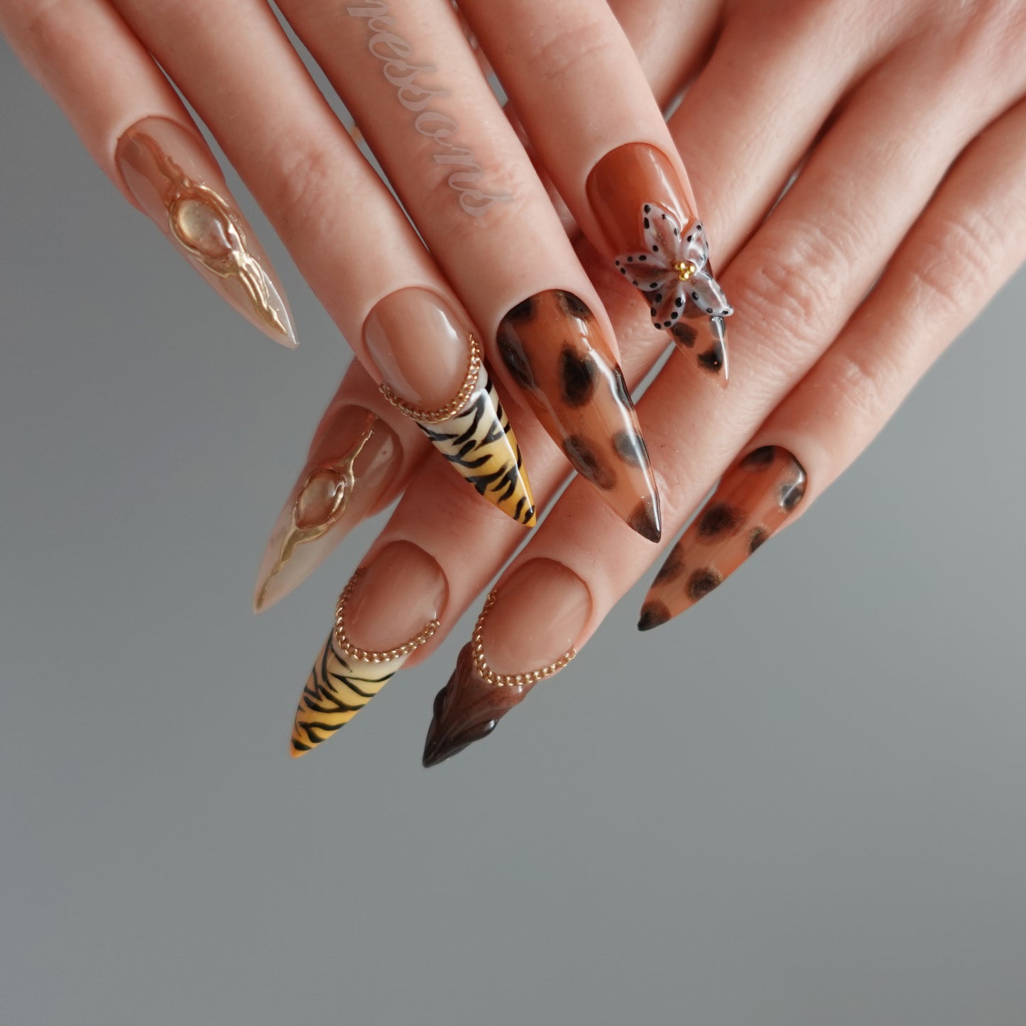 🩶 Savage Bloom  2510261