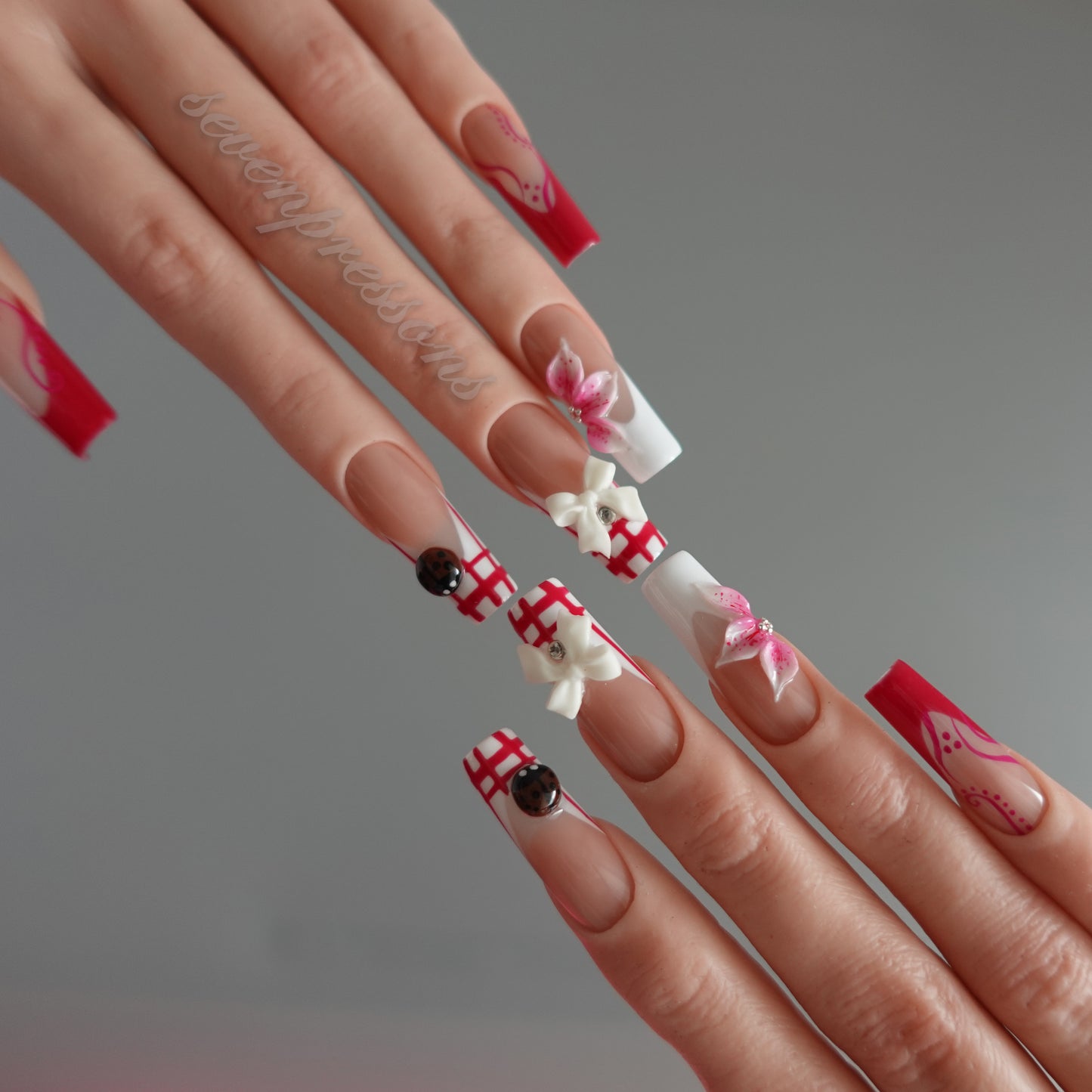 🎀 Strawberry Picnic  2510228