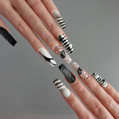 🖤 Midnight Reflex — 3D Vision Nails  2510231