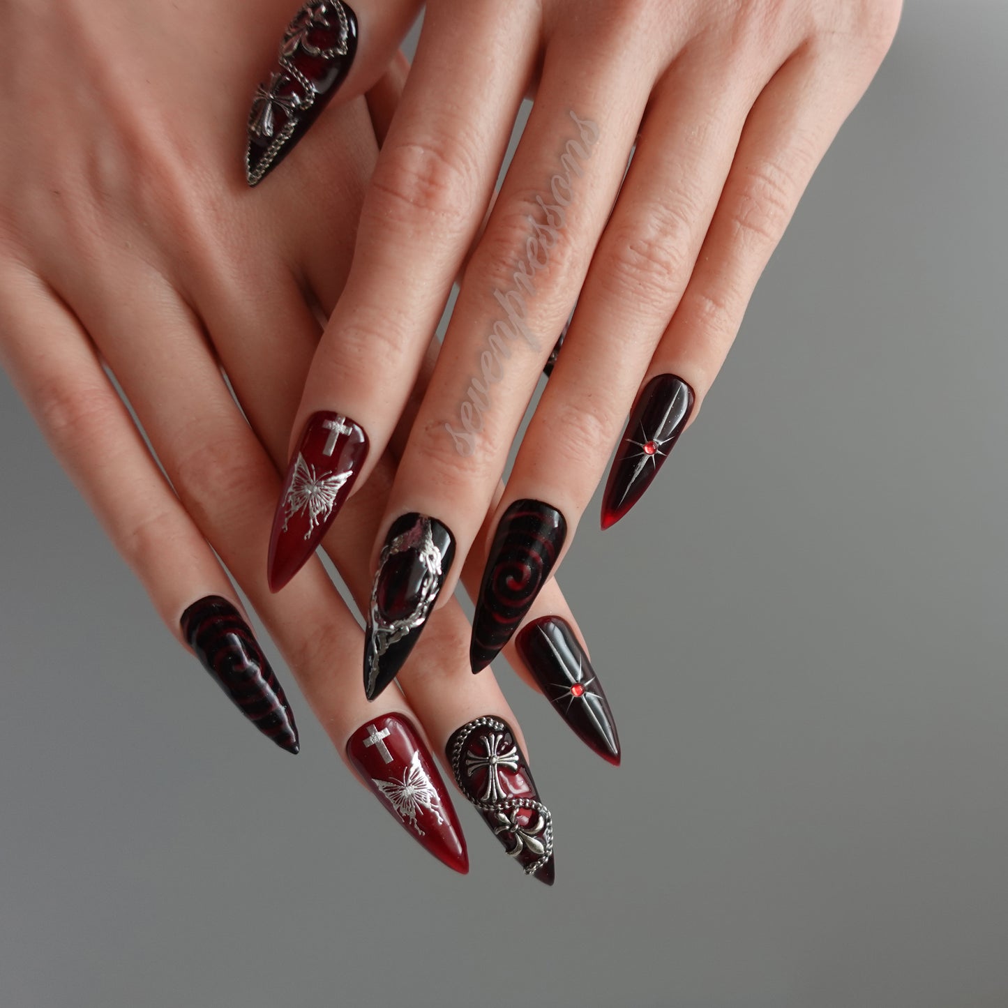 🦋 Crimson Vortex  2510243