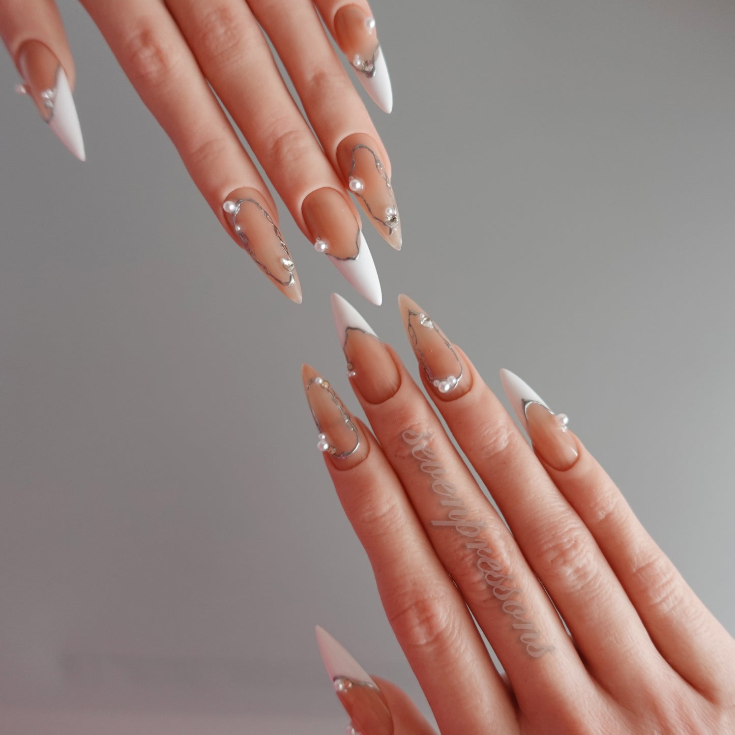 🤍 Ivory Mirage  2510257