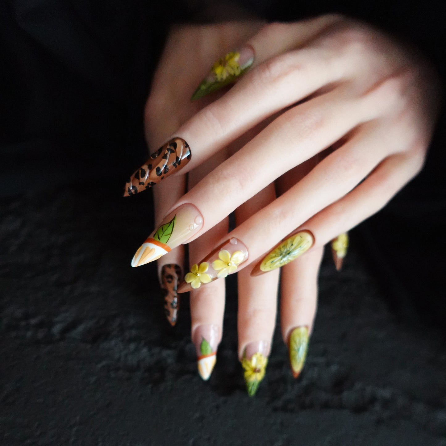 🐆 Tigerlily Savanna  2509275