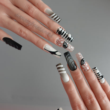 🖤 Midnight Reflex — 3D Vision Nails  2510231