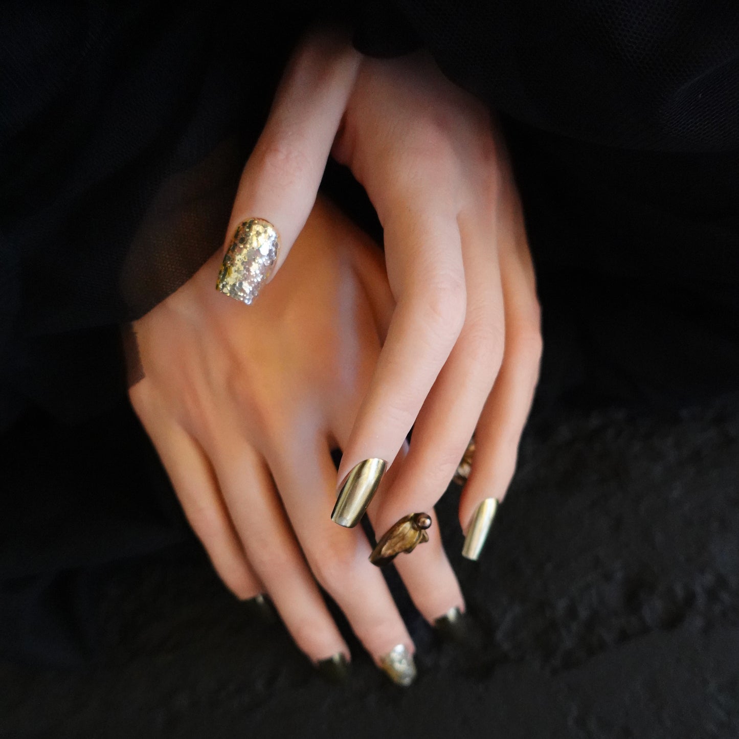 ✨ Product Name: Gilded Petal 2505204