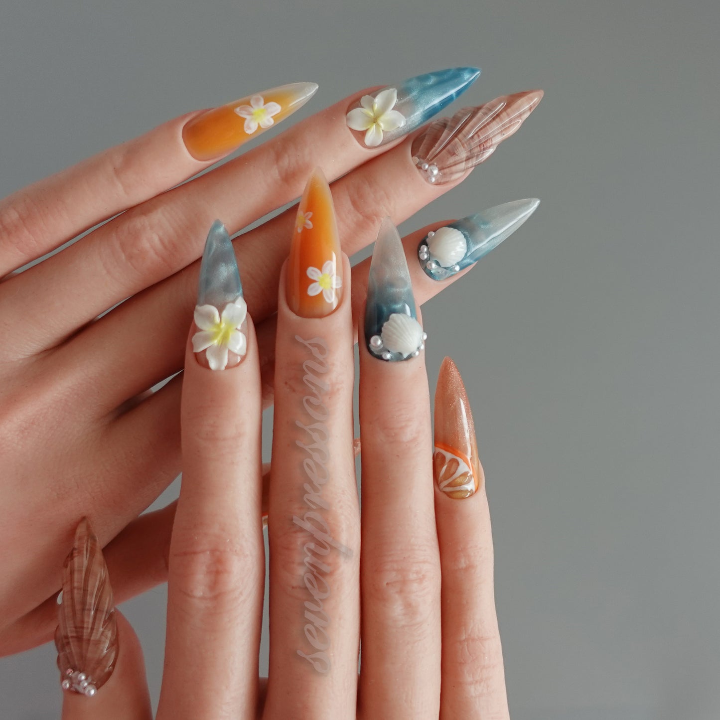 🌴 Tropical Tide — Summer Escape  2510241